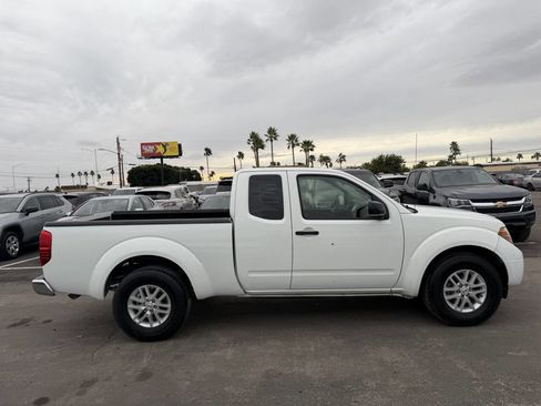 Used 2018 Nissan Frontier SV image 13