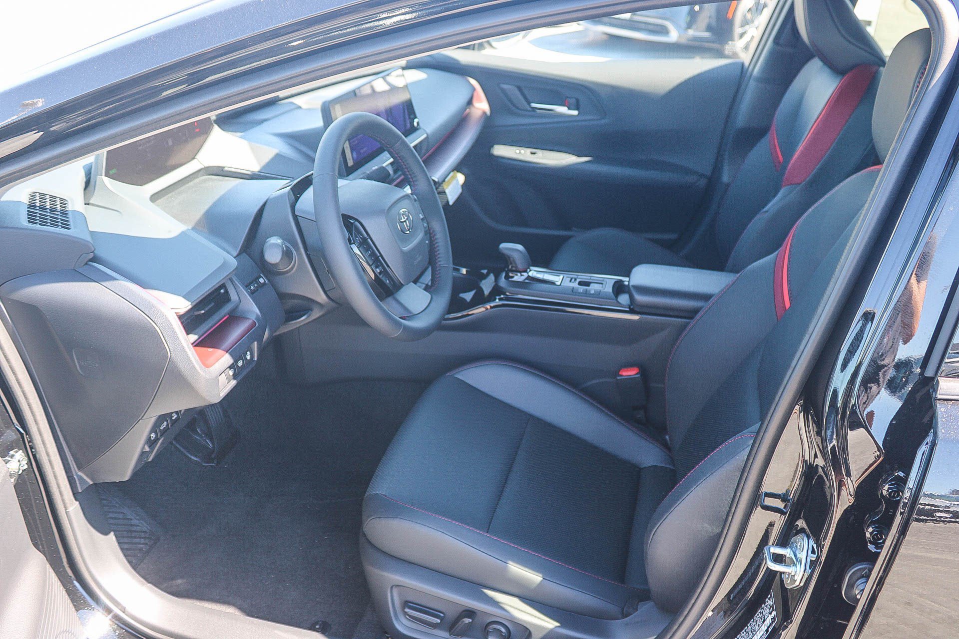 New 2027 Toyota Prius Plug-In Hybrid FWD image 20