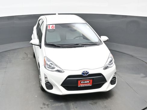 Used 2016 Toyota Prius C One image 31