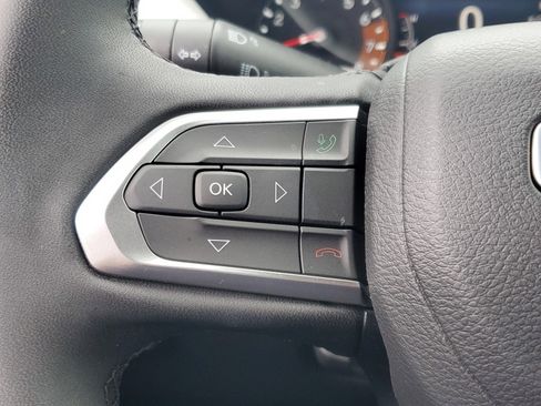 Used 2023 Jeep Compass Limited image 24