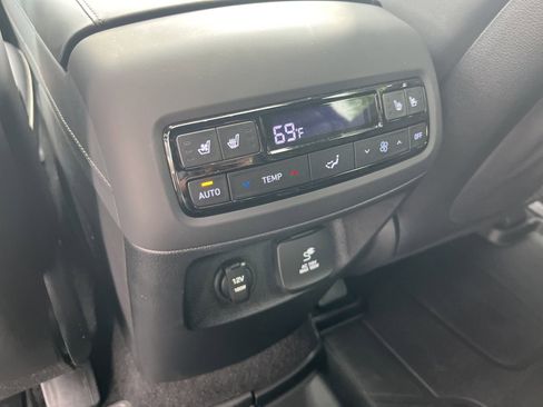 Used 2025 Hyundai Palisade Calligraphy FWD image 33