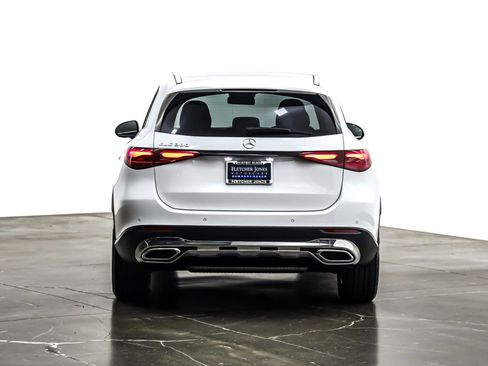 Certified 2025 Mercedes-Benz GLC 300 image 5