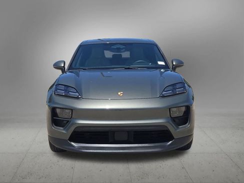 Used 2025 Porsche Macan 4 Electric AWD/4WD image 9