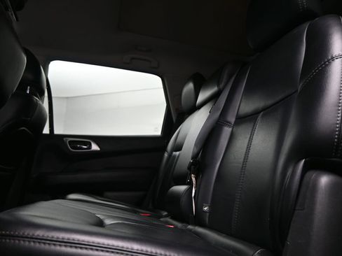 Used 2015 Nissan Pathfinder SL w/ SL Premium Package FWD image 12