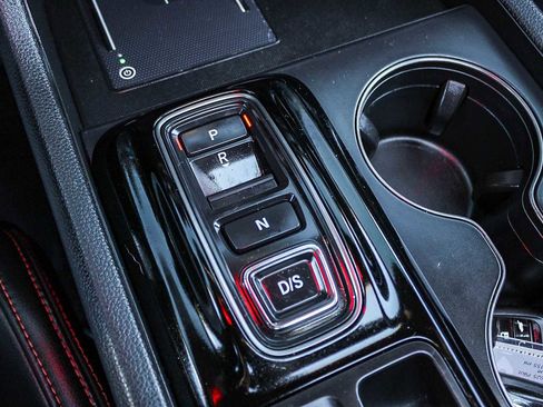 Used 2025 Honda Pilot TrailSport image 20