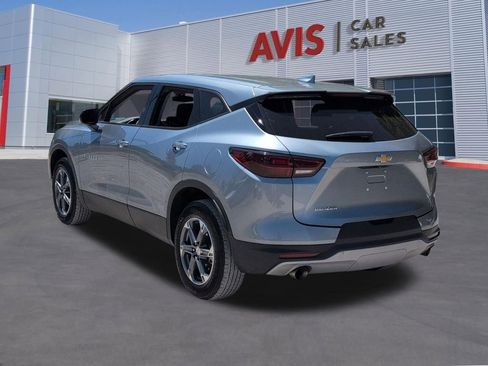 Used 2025 Chevrolet Blazer LT FWD image 9