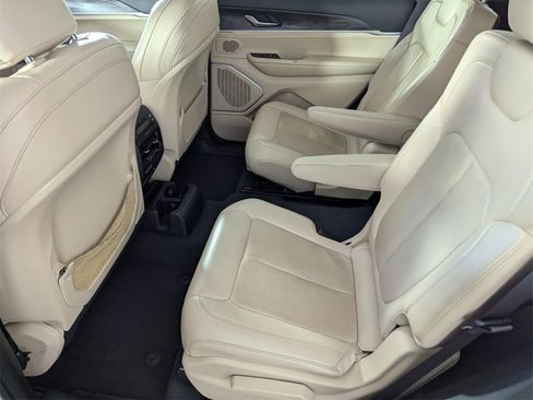 Certified 2021 Jeep Grand Cherokee L Limited image 15