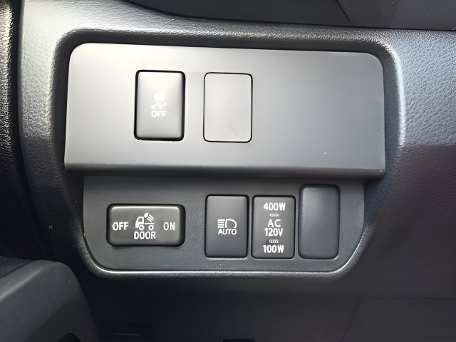 Used 2023 Toyota Tacoma TRD Sport w/ Technology Package AWD/4WD image 17