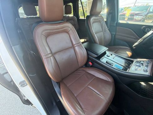 Used 2023 Lincoln Aviator Reserve w/ Equipment Group 201A AWD/4WD image 50