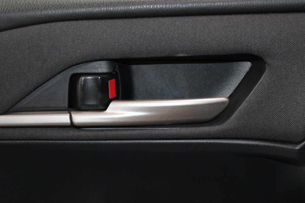 Used 2025 Toyota Camry LE FWD image 33