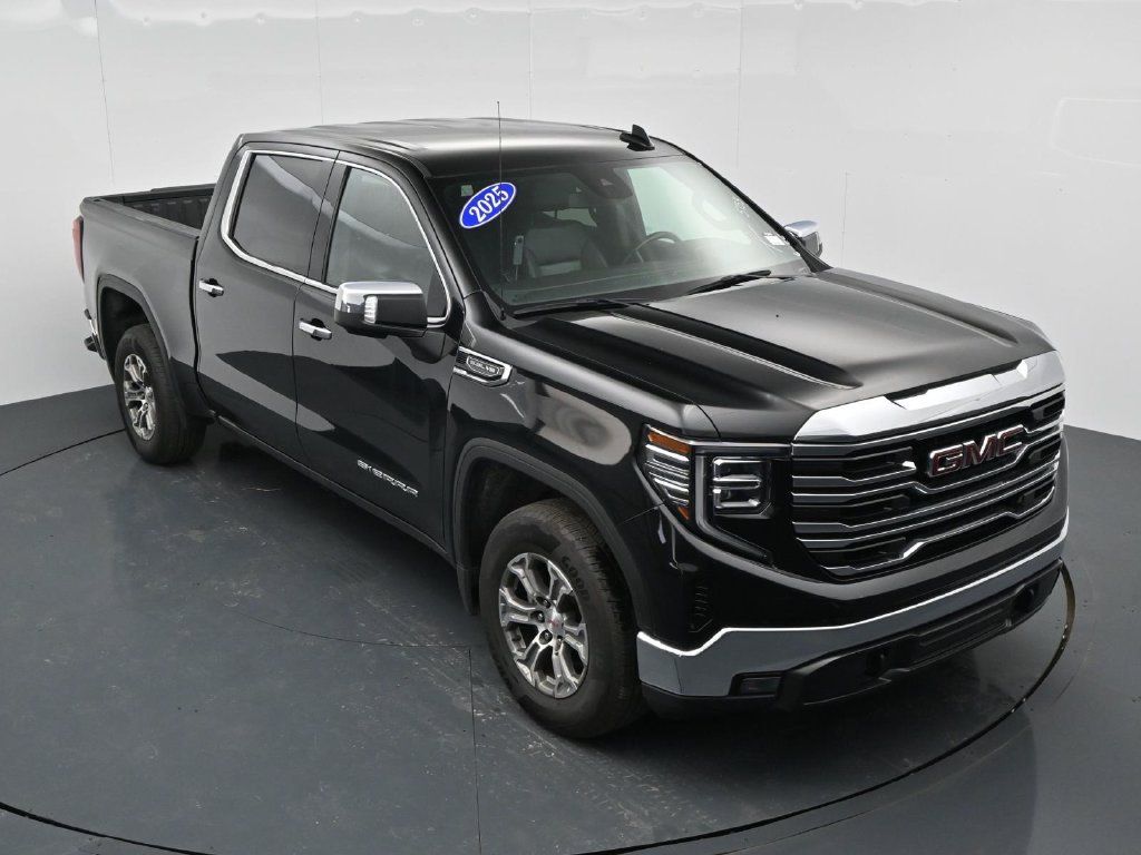 Used 2025 GMC Sierra 1500 SLT RWD image 19
