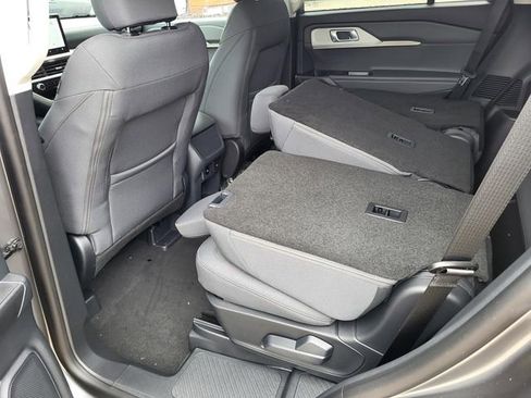 New 2026 Ford Explorer Active RWD image 15