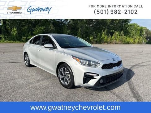 Used 2020 Kia Forte LXS FWD image 3