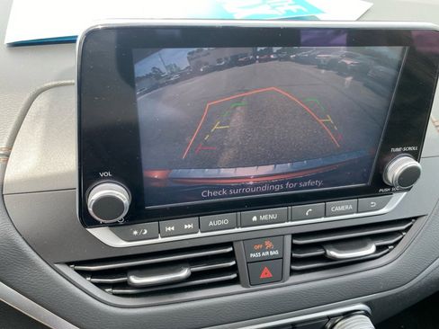 Used 2022 Nissan Altima 2.5 SR FWD image 23