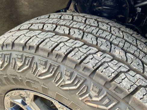 New 2025 GMC Canyon Elevation w/ Convenience Package image 22