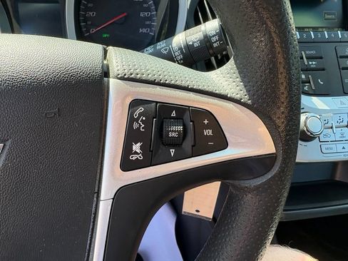 Used 2016 Chevrolet Equinox LT FWD image 18