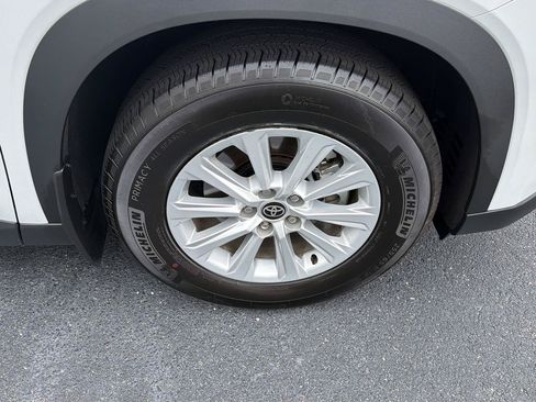 Used 2025 Toyota Grand Highlander FWD image 40