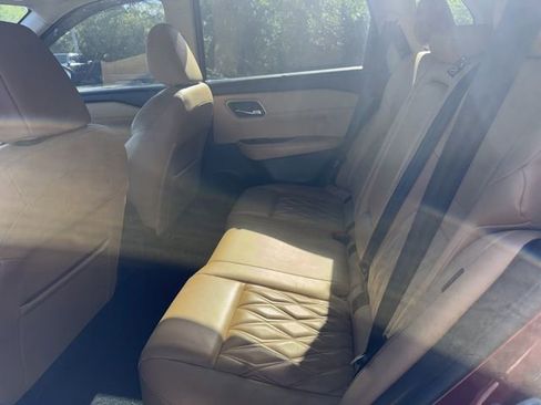 Used 2021 Nissan Rogue Platinum image 6