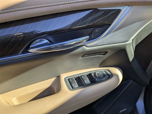 Certified 2024 Cadillac XT6 Sport w/ Platinum Package image 15