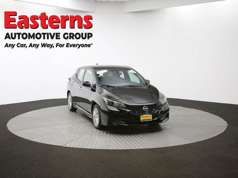 Used 2024 Nissan Leaf S image 48