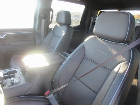 New 2026 GMC Sierra 1500 Denali image 14