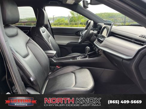 Used 2025 Jeep Compass Limited AWD/4WD image 25