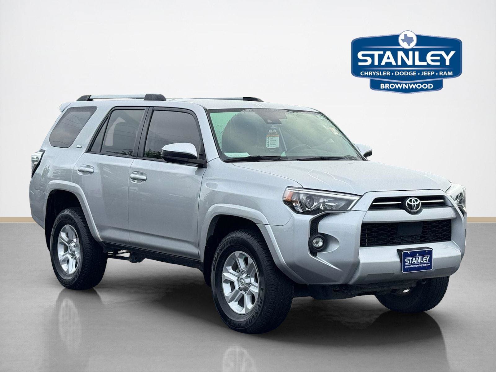 Used 2021 Toyota 4Runner SR5 AWD/4WD image 1