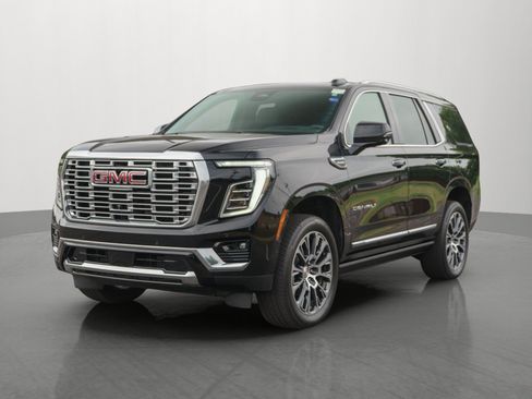 Used 2026 GMC Yukon Denali w/ Denali Reserve Package AWD/4WD image 3