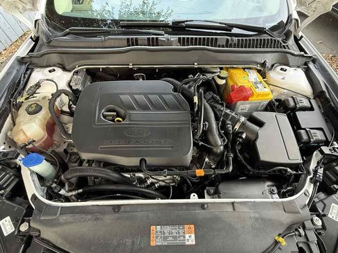 Used 2015 Ford Fusion SE w/ Equipment Group 202A image 31