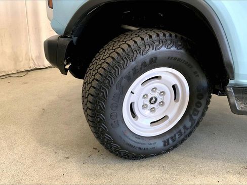 Certified 2025 Ford Bronco Heritage Edition image 20