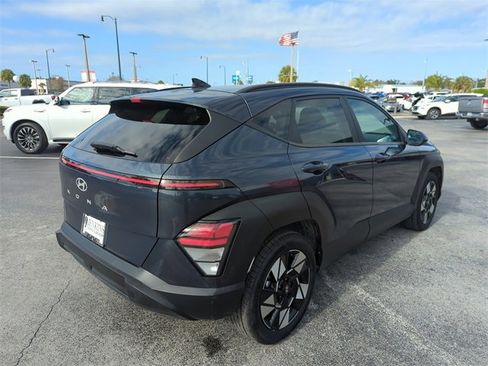 Used 2024 Hyundai Kona SEL image 3