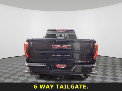 Used 2024 GMC Sierra 2500 AT4X image 7