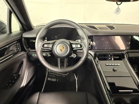 New 2026 Porsche Panamera image 22