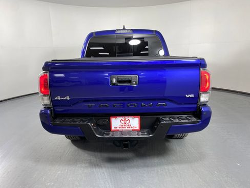 Certified 2022 Toyota Tacoma Limited image 5