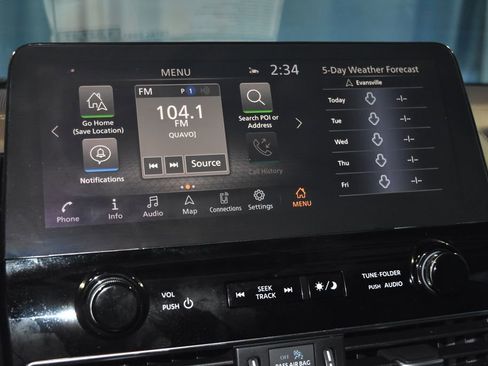 Certified 2024 Nissan Armada Platinum w/ Captain's Chairs Package image 10