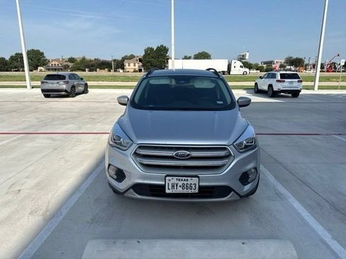 Used 2018 Ford Escape SEL FWD image 2