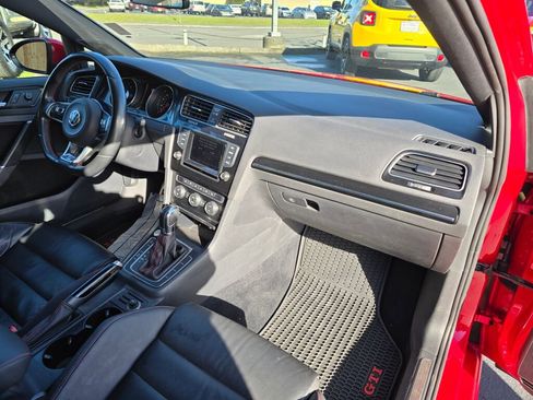 Used 2015 Volkswagen GTI Autobahn image 12