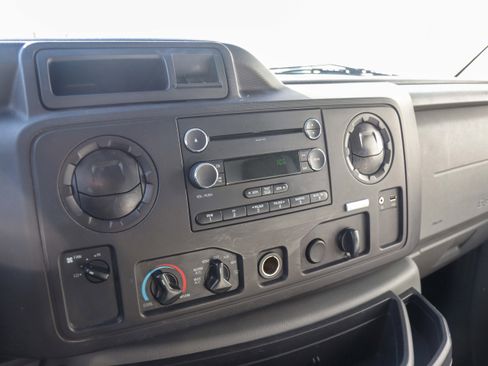 Used 2019 Ford E-350 and Econoline 350 Super Duty w/ Power Windows & Locks Group image 14