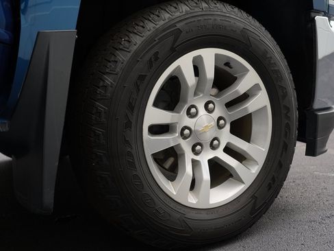 Used 2018 Chevrolet Silverado 1500 LT w/ All Star Edition AWD/4WD image 30