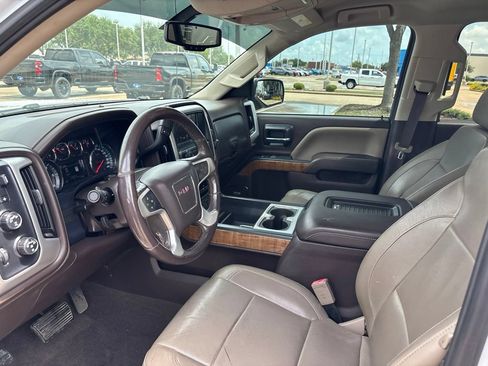 Used 2018 GMC Sierra 1500 SLT w/ Texas SLT Premium Package AWD/4WD image 9