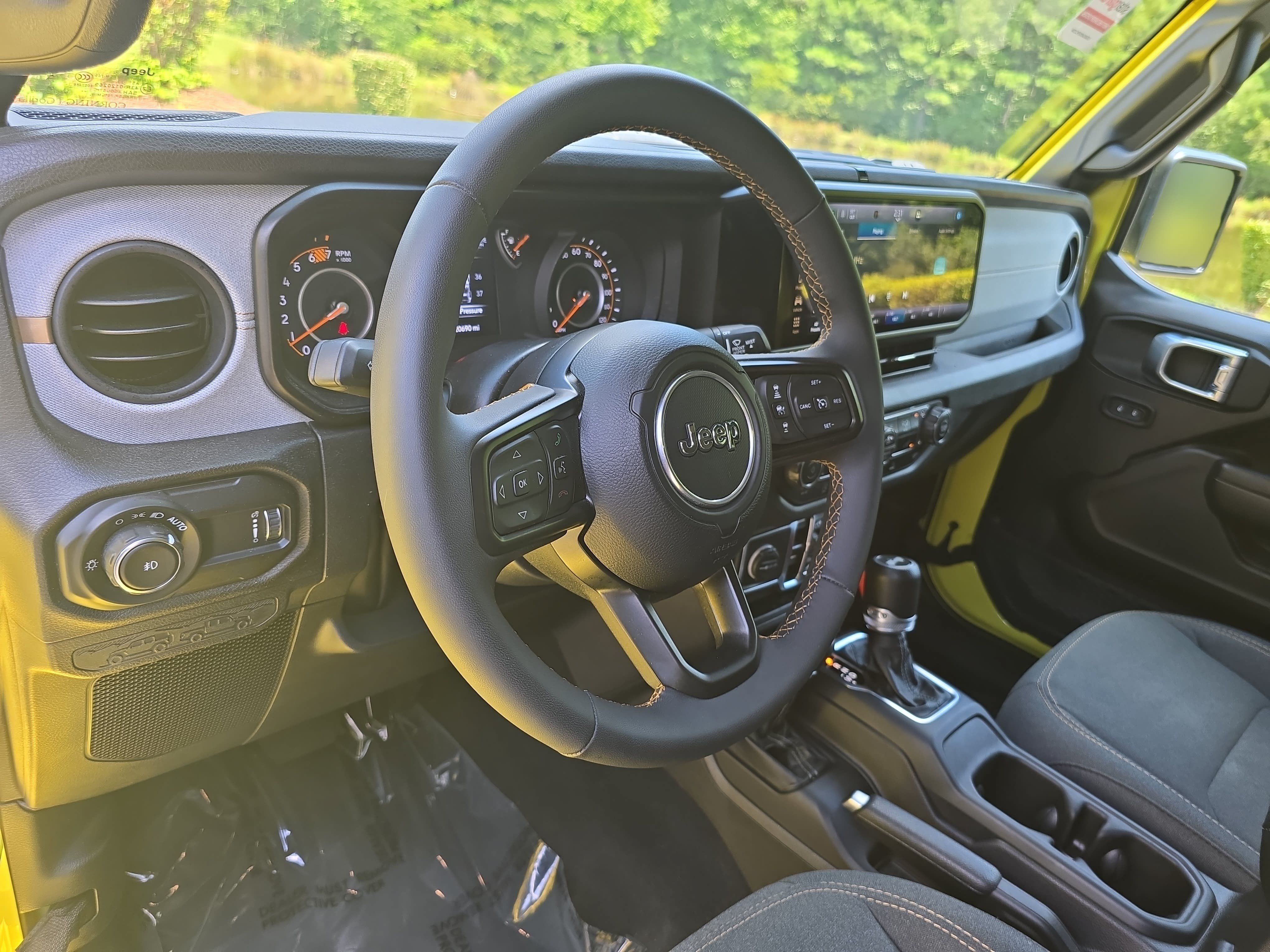 Used 2024 Jeep Wrangler Unlimited Sport AWD/4WD image 15