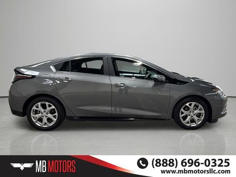 Used 2017 Chevrolet Volt Premier w/ Driver Confidence II Package FWD image 3