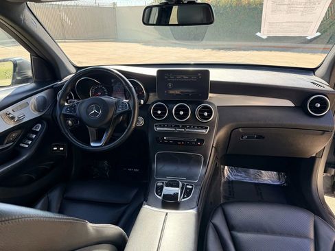 Used 2019 Mercedes-Benz GLC 350e 4MATIC image 19