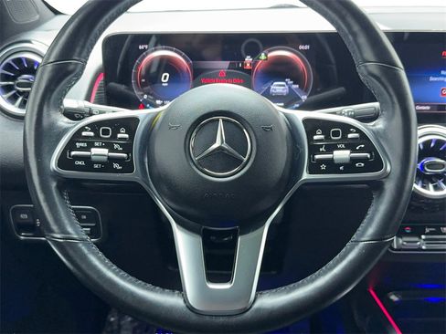 Used 2023 Mercedes-Benz EQB 250+ image 19