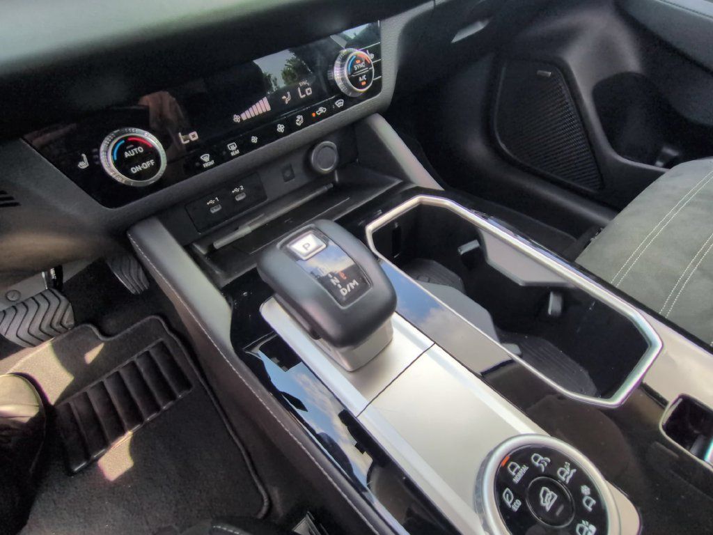 Used 2025 Mitsubishi Outlander SE AWD/4WD image 19