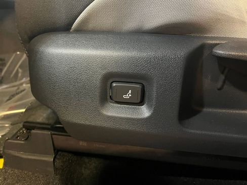 Used 2025 Toyota Tacoma TRD Off-Road image 23