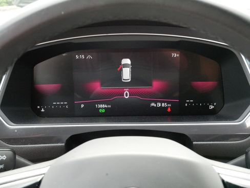 Used 2024 Volkswagen Tiguan SE R-Line AWD/4WD image 21