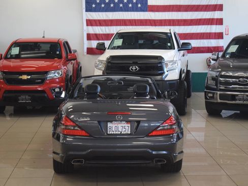 Used 2012 Mercedes-Benz SL 550 SL 550 2dr Convertible image 23