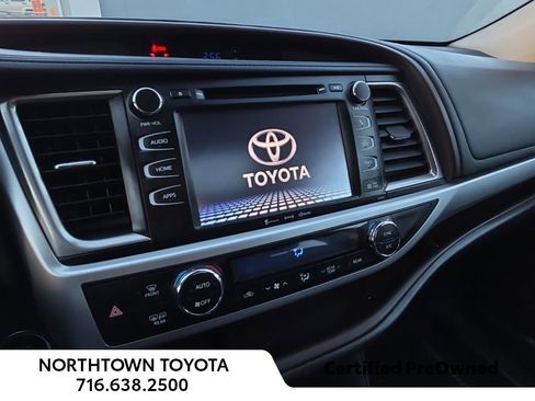 Used 2019 Toyota Highlander XLE image 20