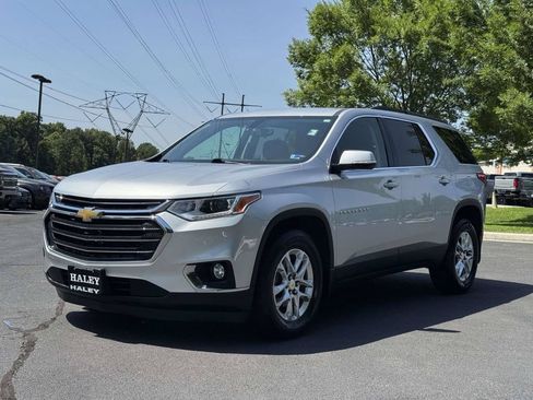 Used 2019 Chevrolet Traverse LT w/ LPO, Cargo Package FWD image 26
